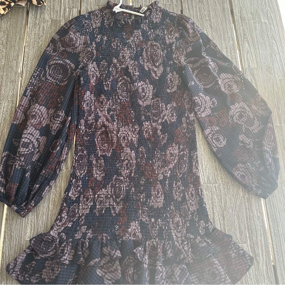 Zara stretchy ruffle floral dress size medium